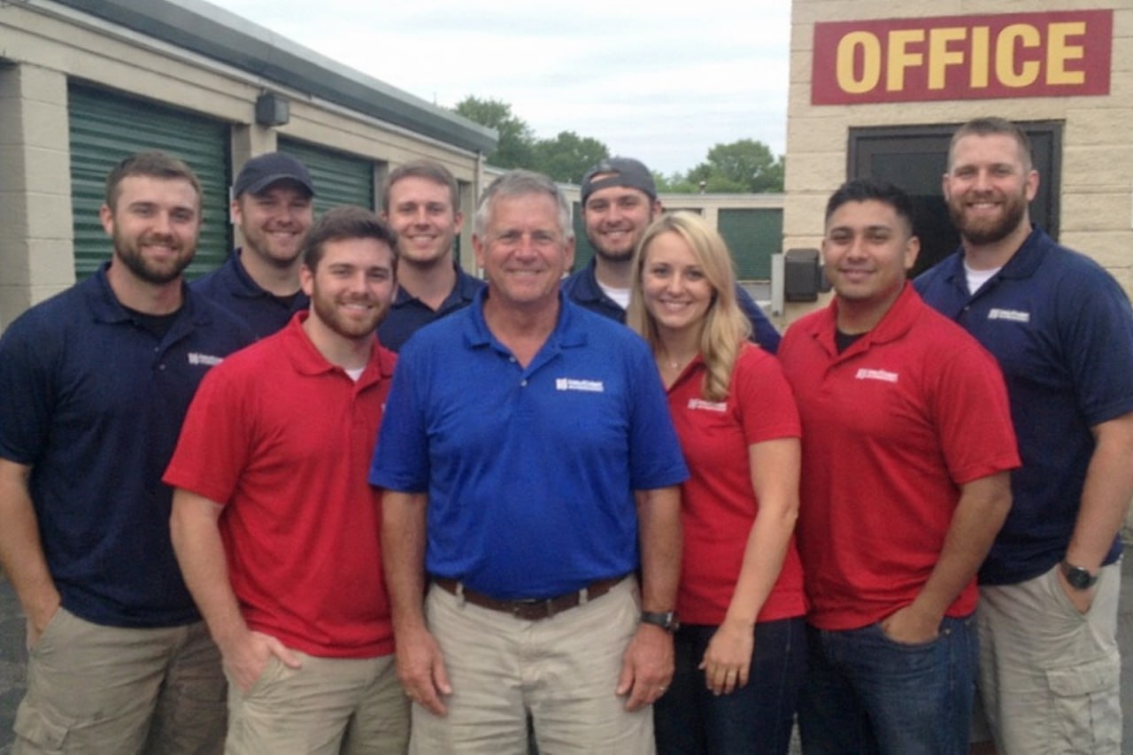 Water damage restoration professionals in Lakewood, CA